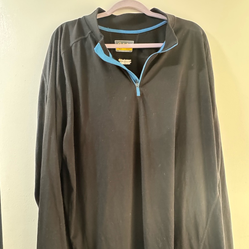 Cabela's Black and Blue Pullover